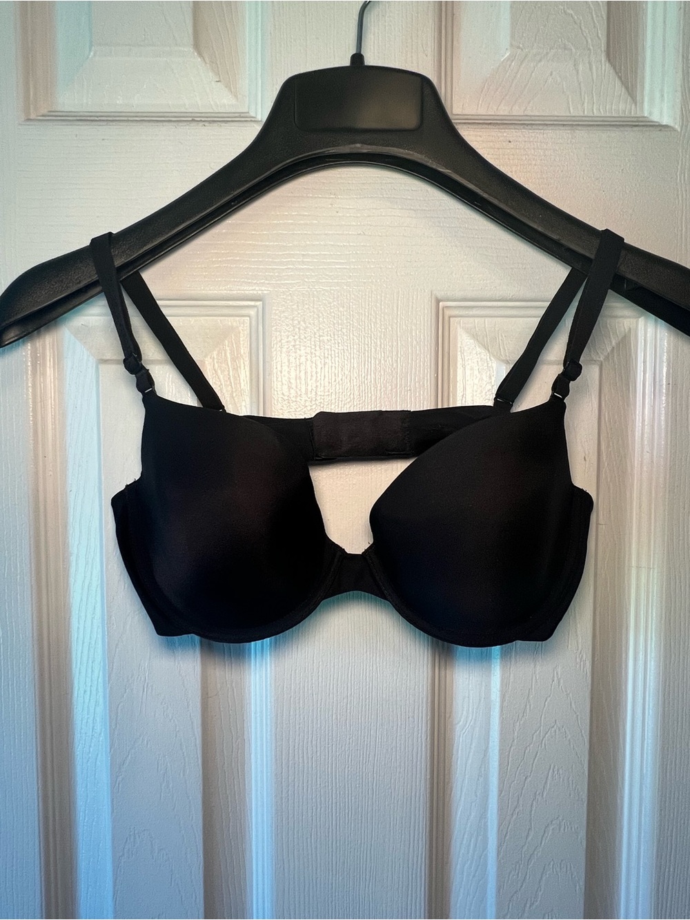 Vintage Victoria’s Secret “The Nakeds” Collection black 34B underwire bra